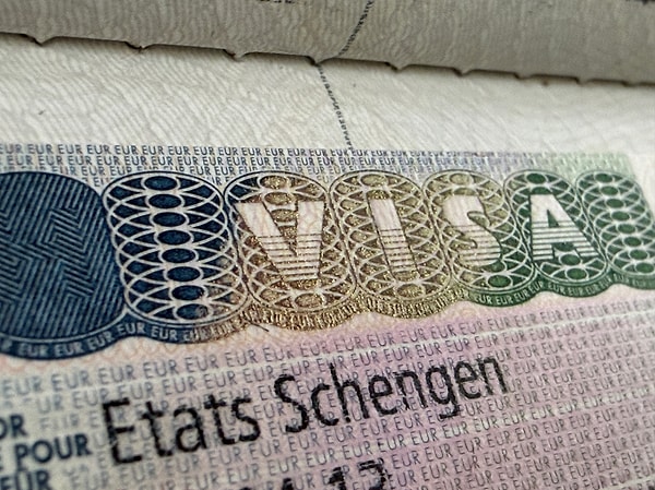 Schengen Vizesi Nedir ve Kimler Alabilir?