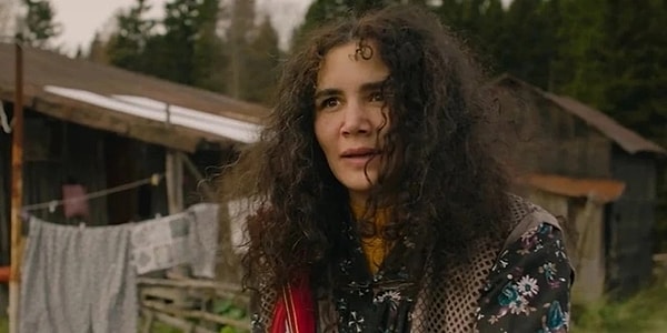 Taşacak Bu Deniz’de Ballı karakterinin diziden çıkması ayrı bir üzüntü yarattı. Ballı'yı canlandıran Özge Arslan'dan veda postu bekleyen seyirci, bambaşka bir paylaşımla karşılaştı.