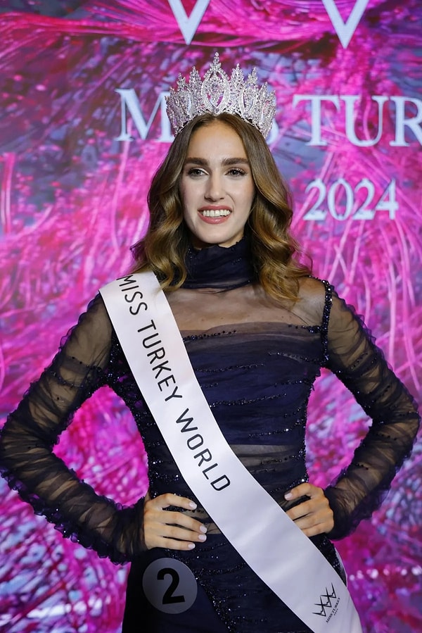 Her sene büyük bir heyecanla beklediğimiz Miss Turkey'e adım adım yaklaşıyoruz.