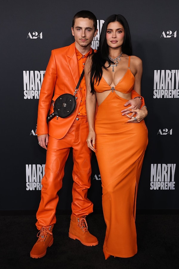 Marty Supreme’in Los Angeles galasına yan yana katılan Kylie Jenner ve Timothee Chalamet'in fotoğrafları da gündeme oturdu.