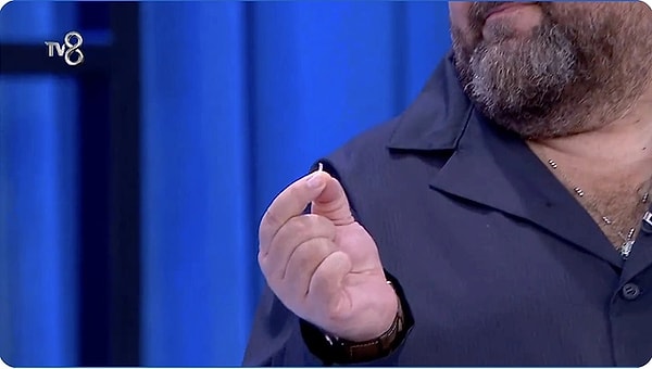 MasterChef 2025'te Somer Şef'in tadım yaptığı sırada tabağından tırnak çıktığı iddia edildi.