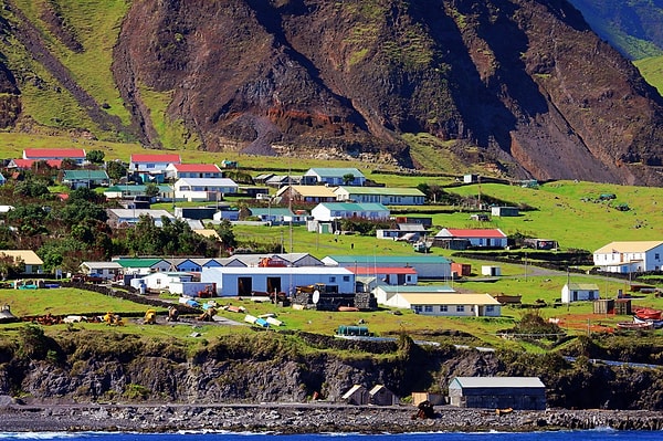 Tristan da Cunha’ya ulaşım yalnızca 6 günlük deniz yolculuğuyla mümkün