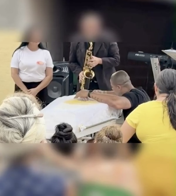 Bu arbedenin ardından da Maria kısa süre sonra balkondan düştü.