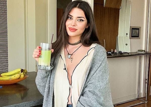 3. "Guys annem tatilde olduğu için matcha içemiyorum so sad, so sad"