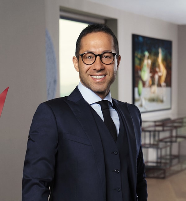 Evinden çok sayıda suç aleti ele geçirilmişti.