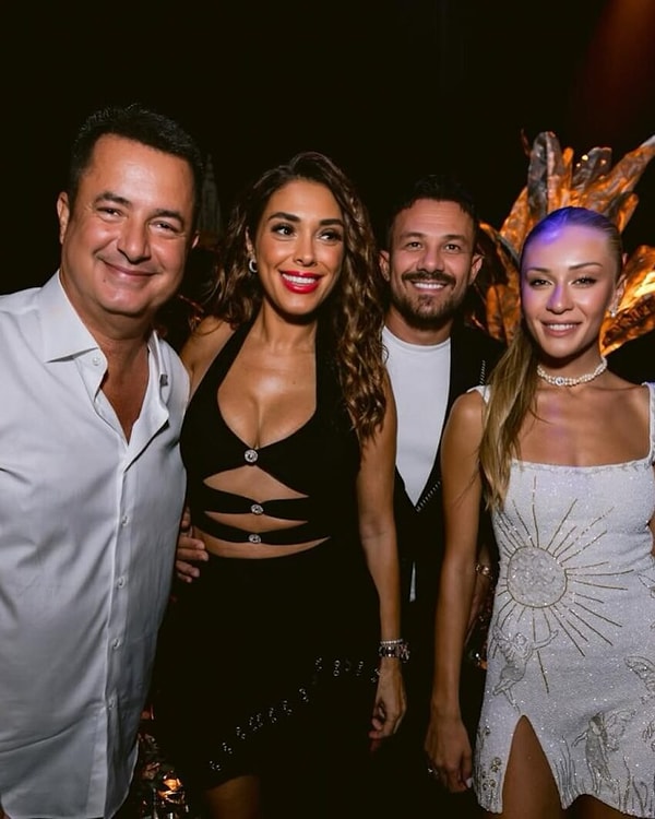 Four more participants for the New Year's Special of The Voice Turkey have been revealed. It has been confirmed which song each celebrity will be performing.