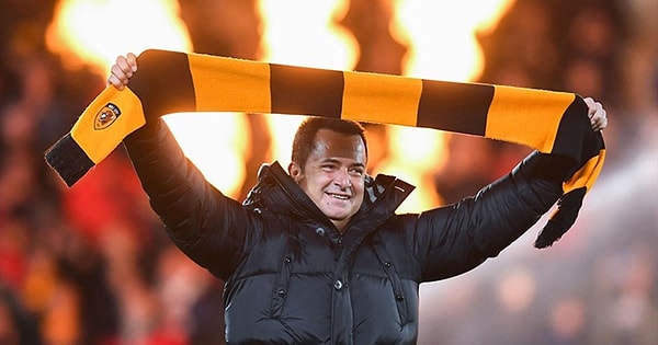 İngiltere Championship ekiplerinden Hull City’nin sahibi Acun Ilıcalı, kulübün son mali raporlarının ardından oluşan soru işaretlerini gidermek ve gelecek planlarını paylaşmak üzere önemli açıklamalarda bulundu.