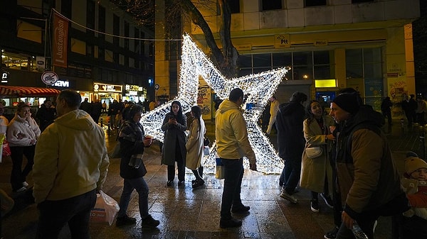 Bazı hatlarda da ek seferler düzenlenecek.