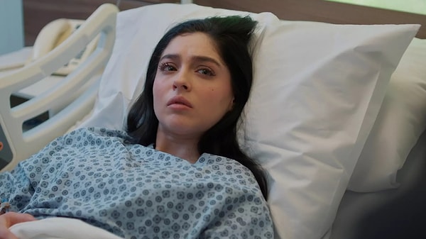 27 Aralık Cumartesi akşamı televizyon kanalları arasında reyting yarışı yine nefes kesti.