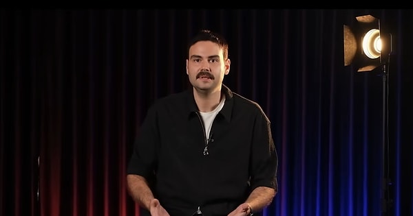 Her şey Armağan Çağlayan'ın "Sıradan bir ailede doğmayı tercih eder miydiniz?" şeklindeki sorusuyla başladı.