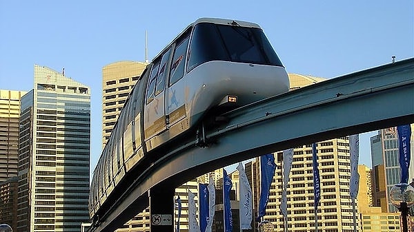 Ulaşım ve temel hizmetler.