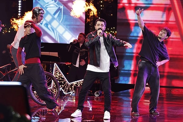 Yılbaşı gecelerine damga vuran O Ses Türkiye Yılbaşı Özel programının çekimleri geçtiğimiz hafta gerçekleşti.