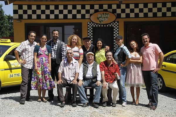 2008-2012 yılları arasında Kanal D ve Star TV'de yayınlanan Akasya Durağı'nı hatırlamayan yoktur!