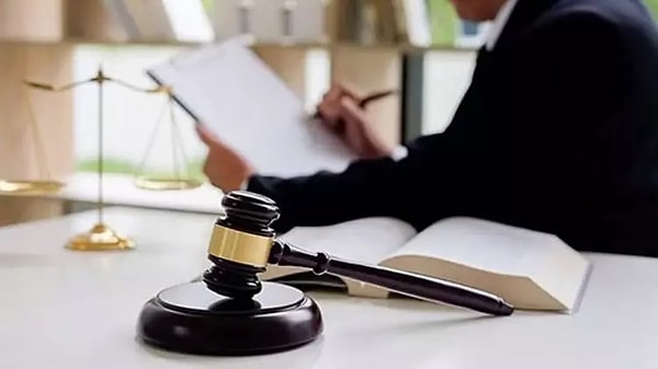 Miras konusundaki anlaşmazlıklar şirketi dönülmez bir krize sürükledi.