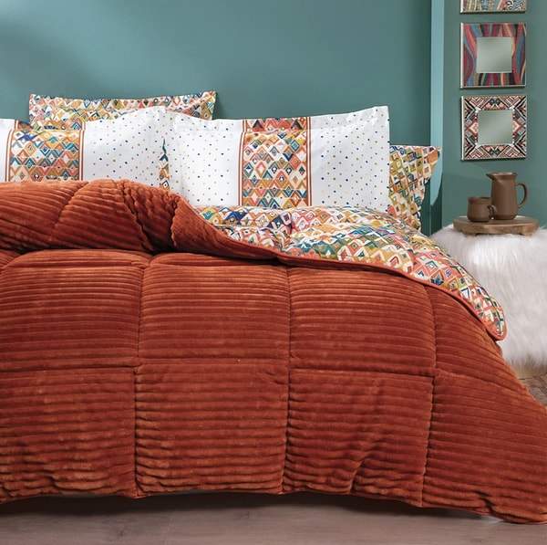 Yataş’ın konfor odaklı Triola seti, yatak odasında kalite ve rahatlık arayanlar için indirimli fiyatıyla öne çıkıyor.