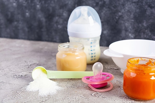 Nestle, bebek maması markası SMA'nın bazı üretim serilerini piyasadan çekme kararı aldı.