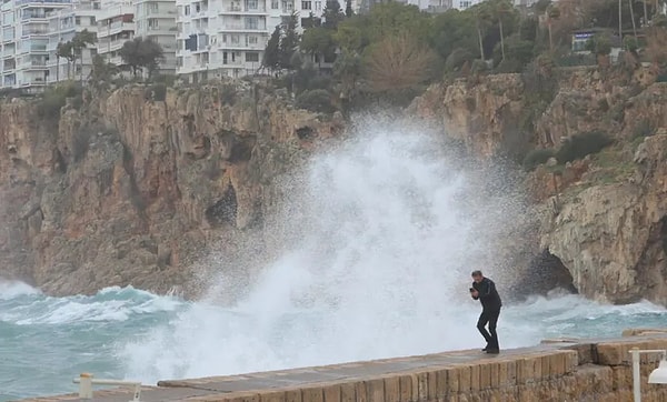 Antalya da ilginç görüntülere sahne oldu.