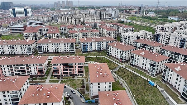 Avukatlar bu sürecin anayasaya ve hak arama özgürlüğüne aykırı olduğunu savunuyor.