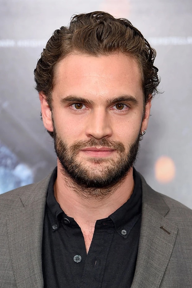 Tom Bateman