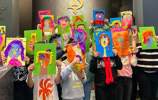 İş Sanat’ın çocuk etkinlikleri ve atölyeleriyle sanat hem eğlenceli hem de yaratıcı bir deneyime dönüşüyor.