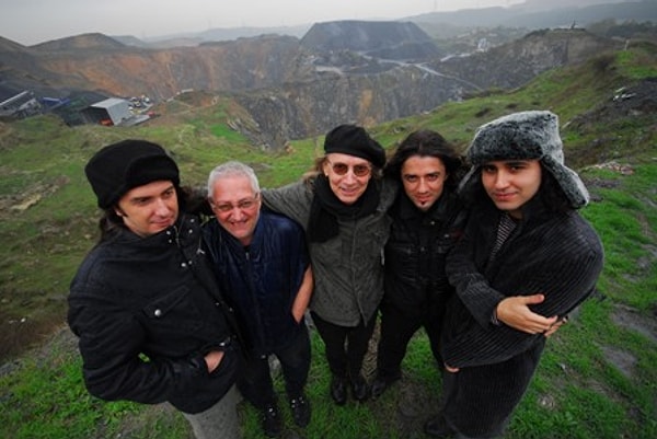 İsimlerini Mümtaz Soysal’ın bir makalesinden aldılar.