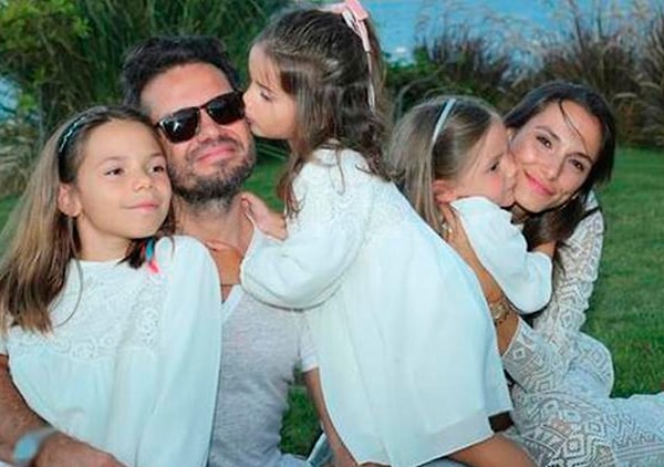 Ünlü müzisyen Ozan Doğulu, gözlerden uzak kalmayı tercih etse de hep özel hayatıyla dikkat çeken isimlerden biri oldu.