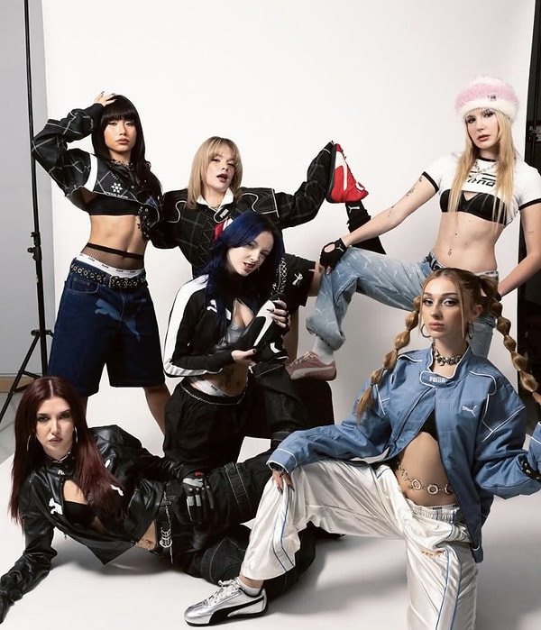 Son dönemde Türkiye pop sahnesinde adından sıkça söz ettiren kız gruplarından biri olan Manifest, yalnızca şarkılarıyla değil, üyelerinin sahnedeki performanslarıyla da dikkat çekiyor.