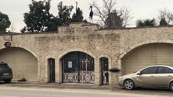 Kapanma kararını tesisi işleten Yalçın ailesi aldı.