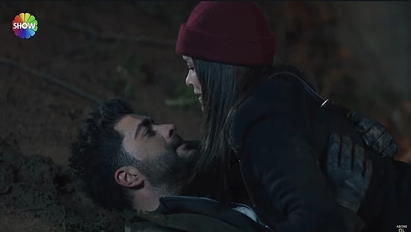 Kızılcık Şerbeti'nin yeni bölümü yine çok konuşuldu.