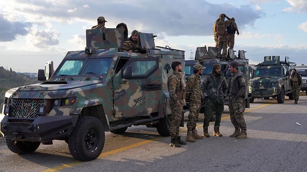 Sivil kurumlar entegre edilecek, petrol sahaları devlete geçiyor.