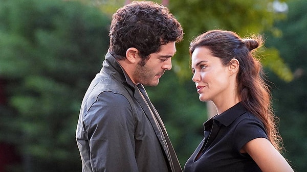 Burak Deniz ve Hilal Altınbilek’in başrolündeki dizi Total ve AB’de ikinci oldu.