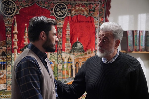 İlhami karakterinin ardından babası Ulvi'nin de Kızılcık Şerbeti'ne döneceği öğrenildi.