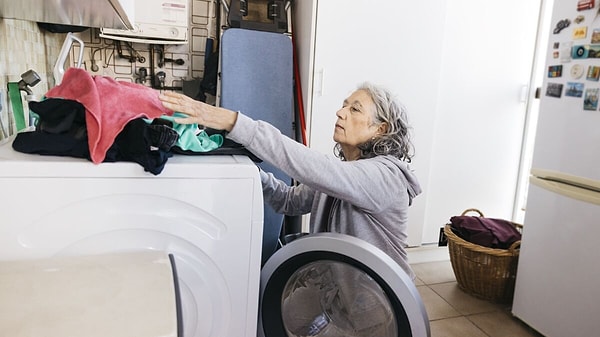 Sosyal medyada yayılan yöntem, çamaşır makinesindeki sıkma ayarına dayanıyor