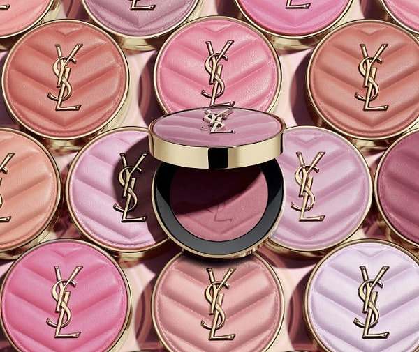 Estetiğe ve kaliteli makyaja önem veren Kova burçları için lüks bir hediye.