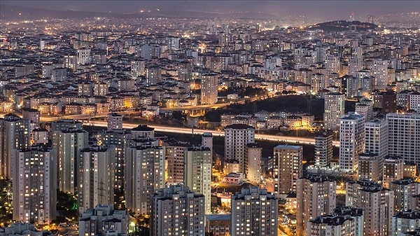 Türkiye'nin en kalabalık ilçesi belli oldu. Nüfusuyla 60 kenti geride bıraktı.