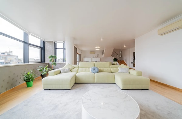 Lizbon'daki bu kocaman dairenin kirası nedir?