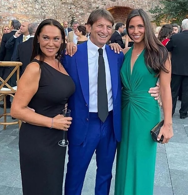 Hülya Avşar ve Kaya Çilingiroğlu’nun kızı Zehra Çilingiroğlu, hem özel hayatı hem de kariyeriyle son dönemde sık sık gündeme geliyor.