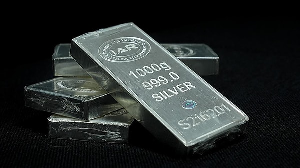 Gümüş fiyatları rekor kırdı. Evinde gümüş eşya olan köşeyi döndü.