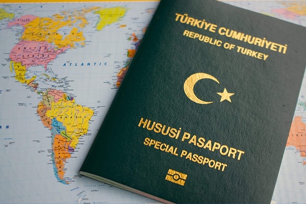 Yeşil pasaporta Schengen vizesi mi geliyor? Söz konusu iddia gündem oldu.