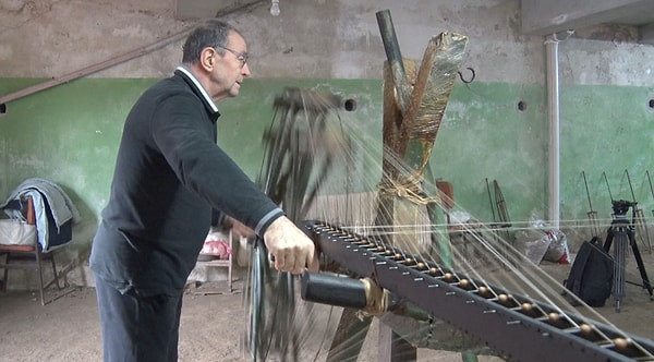 Tarihi meslekle babasının yanında 7 yaşında tanıştı.