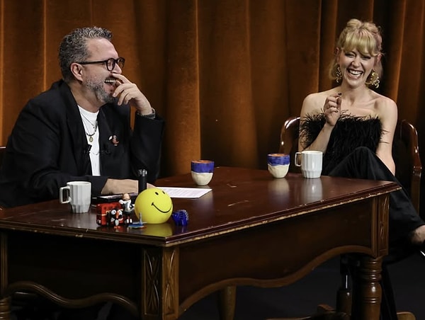 Şimdilerde Veliaht'ta müthiş bir performans sergileyen Türesan, geçtiğimiz saatlerde birkaç ay önce katıldığı programdaki kesitle gündeme oturdu.