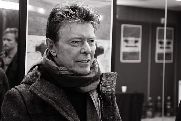 David Bowie miydin? Şüphesiz ki evet!