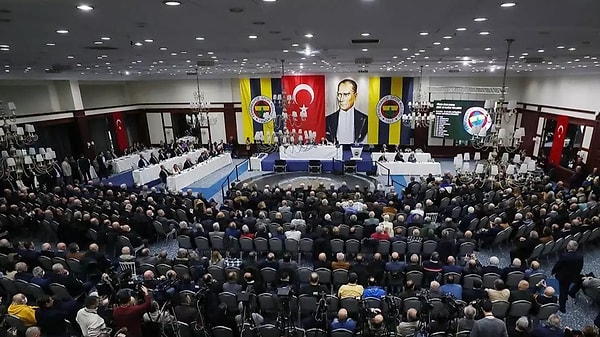 Fenerbahçe'nin toplam borcu açıklandı.