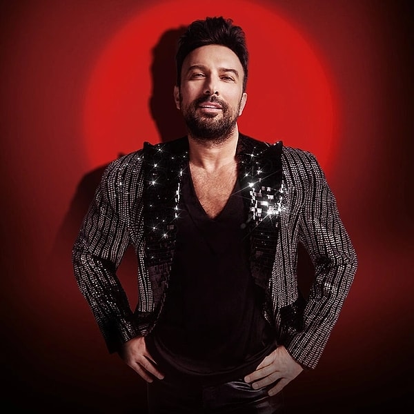 Tarkan’ın Konseri Biletleri İçin Sıraya Giren Kişi Sayısı Gündem Oldu