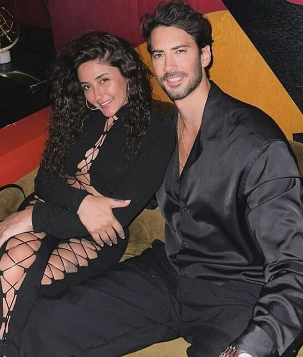 Hatırlarsanız geçtiğimiz haftalarda güzel şarkıcı ilişki şartlarıyla gündeme gelmişti.