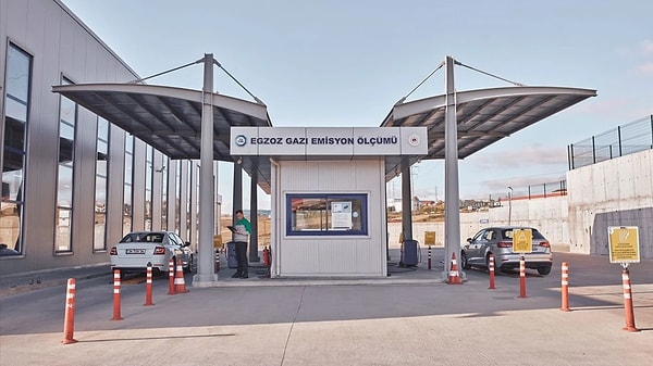 Tüm araç sahiplerini ilgilendiren araç muayenesinde egzoz gazı ölçümünün bulunmaması “ağır kusur” kabul ediliyor.