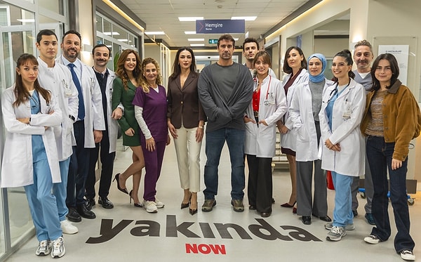 Şimdiyse merakla başlaması beklenen diziden yeni fotoğraf geldi.