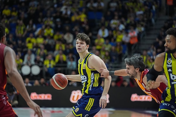 Son çeyrek karşılıklı serilerle heyecan fırtınasına neden oldu.