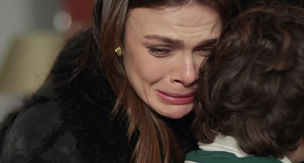 Uzak Şehir dün akşam yayınlanan bölümüyle bir kez daha zirvede yer aldı.