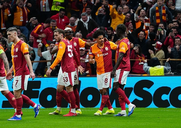 Galatasaray, Şampiyonlar Ligi’nde tarihi bir zafer elde etti.
